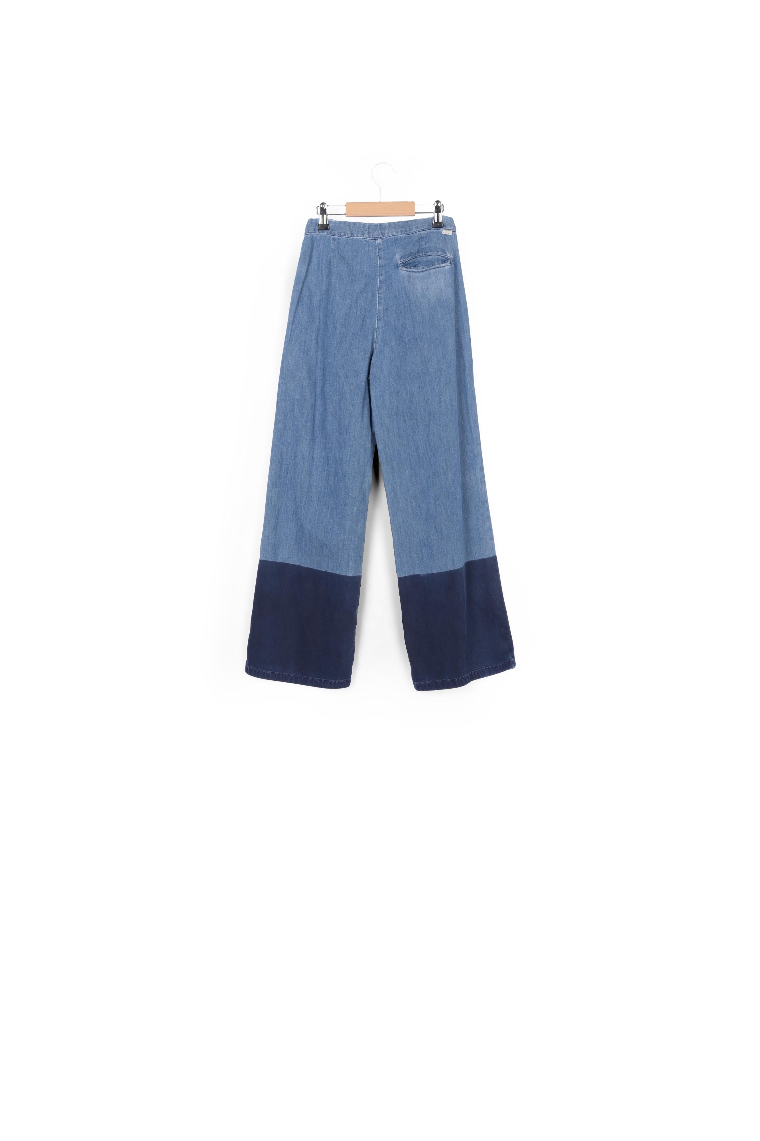 AURA JEANS Faume - seconde main